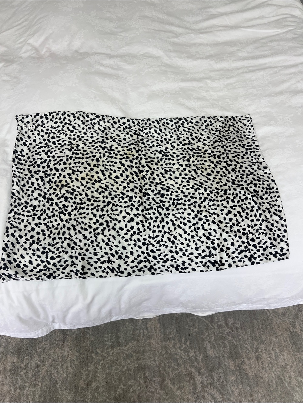 Black & White Printed slip silk pillowcase